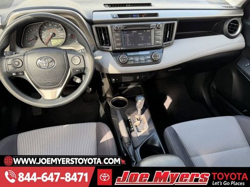 Used 2015 Toyota RAV4 XLE image 17
