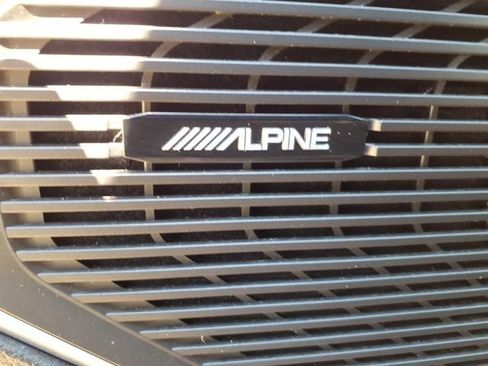 Used 2024 Jeep Wagoneer Series II w/ Flexible Seating Group RWD image 22