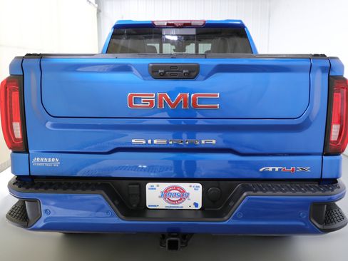 Used 2022 GMC Sierra 1500 AT4X image 22