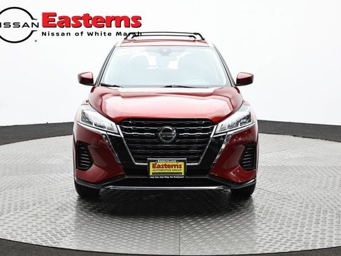 Used 2021 Nissan Kicks SV FWD image 2
