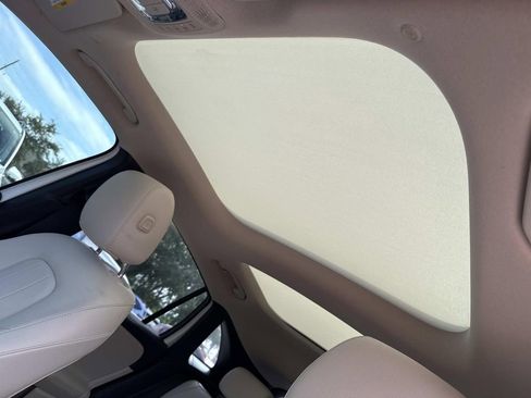 Used 2021 Mercedes-Benz GLA 250 4MATIC image 46