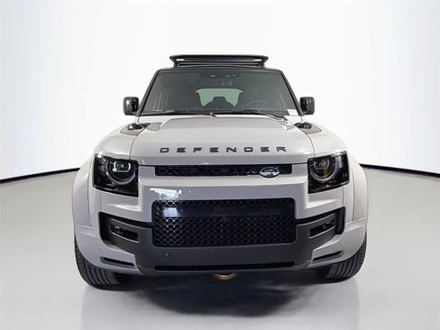 New 2026 Land Rover Defender 110 OCTA AWD/4WD image 2