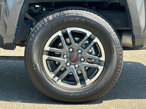 Used 2024 Toyota Tacoma TRD Sport w/ TRD Sport Upgrade Package image 30