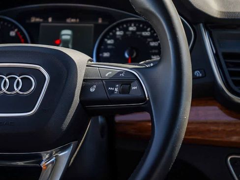 Used 2023 Audi Q5 2.0T Premium w/ Convenience Package image 17