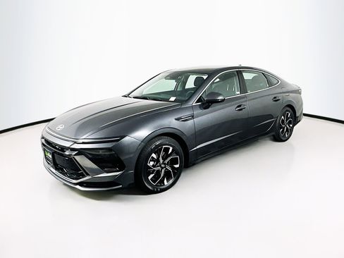 Used 2025 Hyundai Sonata SEL image 3