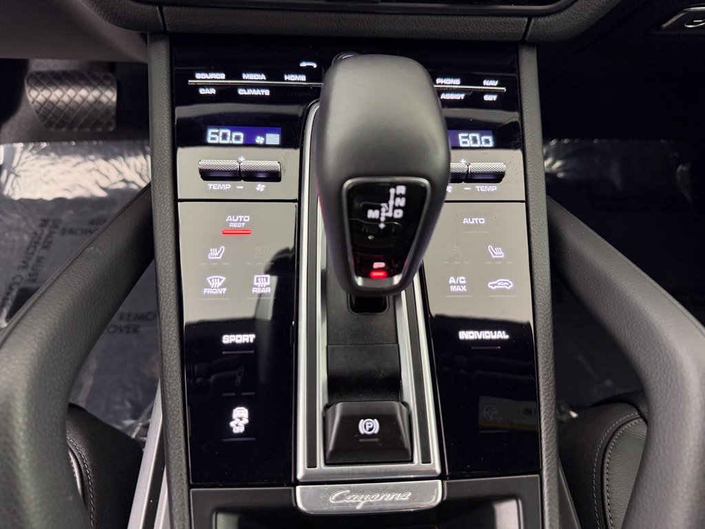 Certified 2021 Porsche Cayenne AWD/4WD image 31