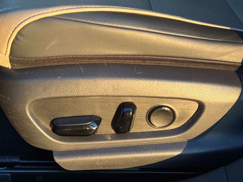 Used 2019 Lexus ES 350 w/ Premium Package image 18