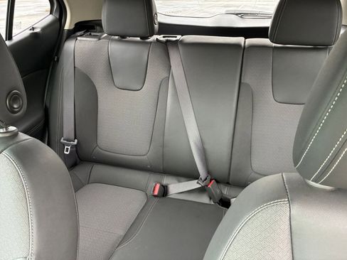 Used 2025 Buick Encore GX Preferred FWD image 38