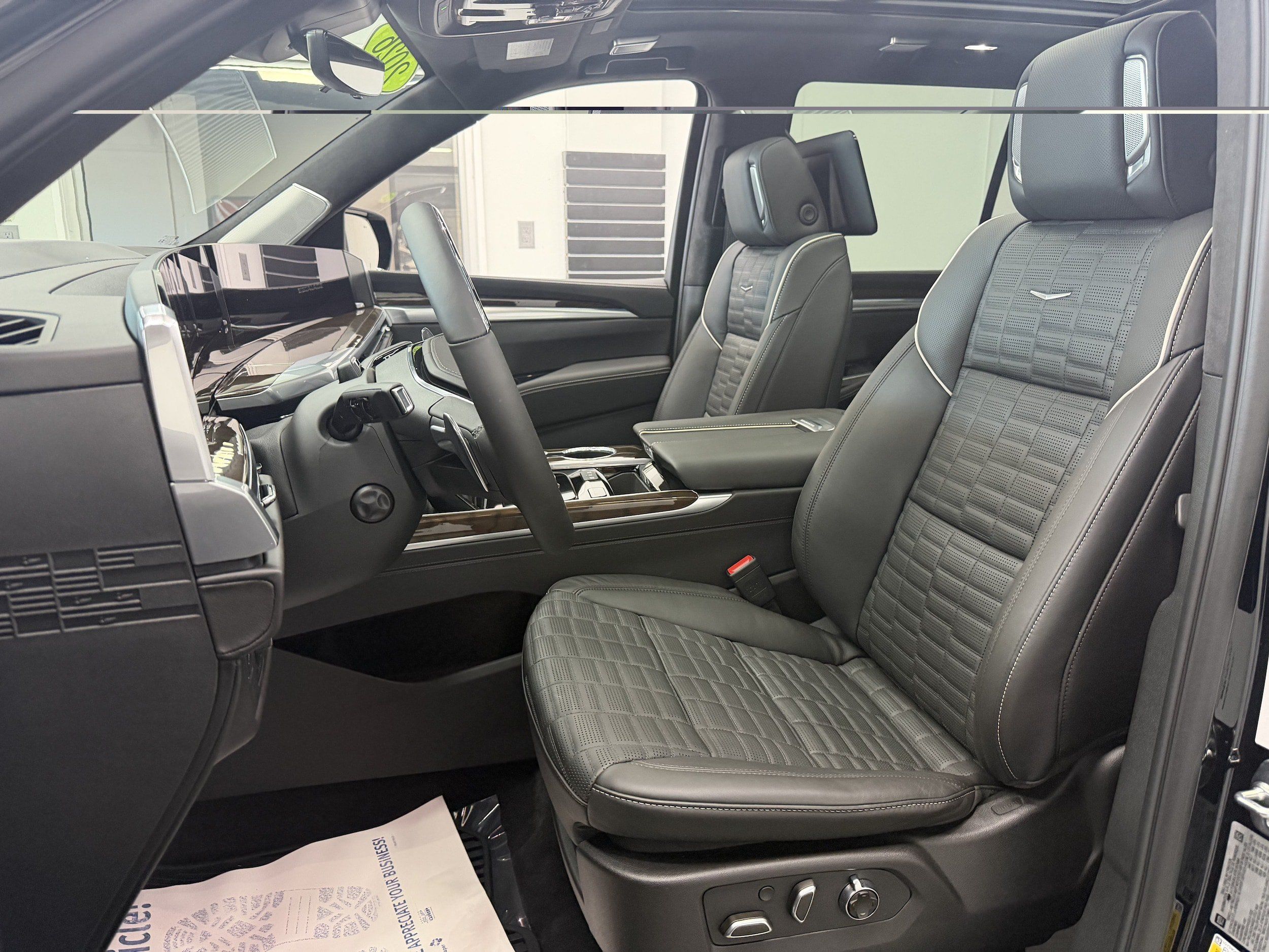 Used 2026 Cadillac Escalade Platinum Sport AWD/4WD image 14