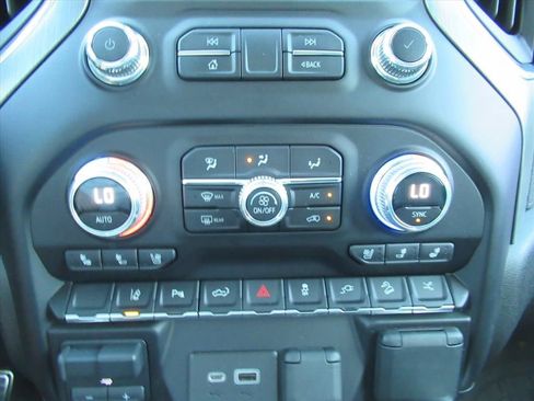 Used 2023 GMC Sierra 2500 Denali w/ Denali Ultimate Package AWD/4WD image 27