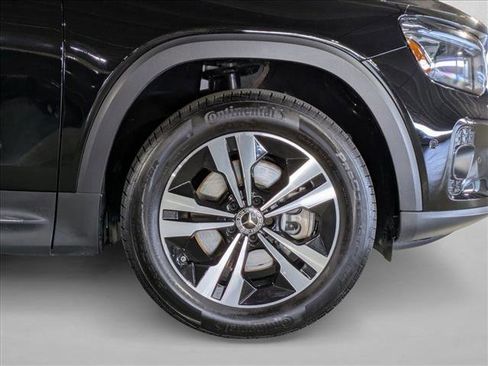 Certified 2025 Mercedes-Benz GLB 250 image 21