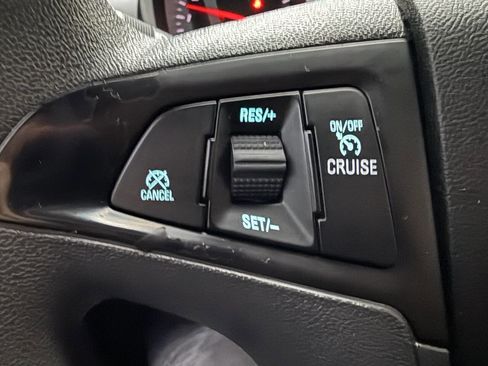 Used 2015 Chevrolet Equinox LS image 3