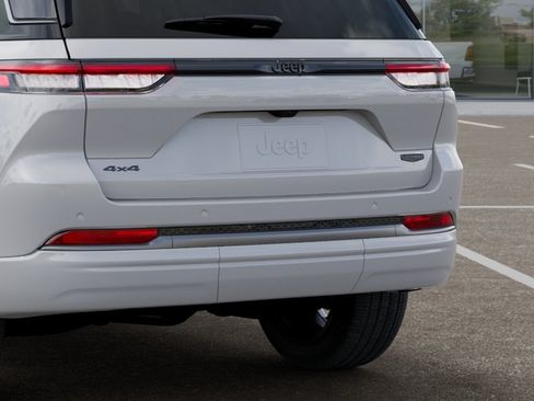 New 2026 Jeep Grand Cherokee Summit AWD/4WD image 39