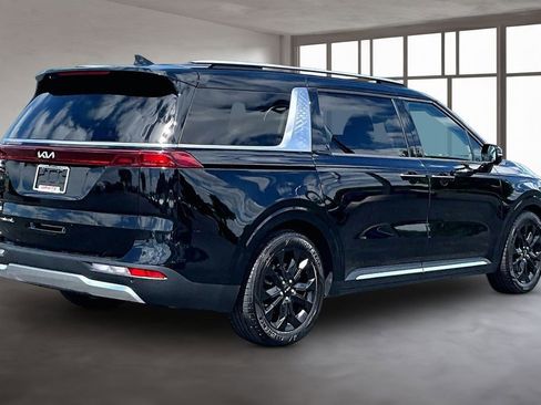Used 2022 Kia Carnival SX FWD image 3