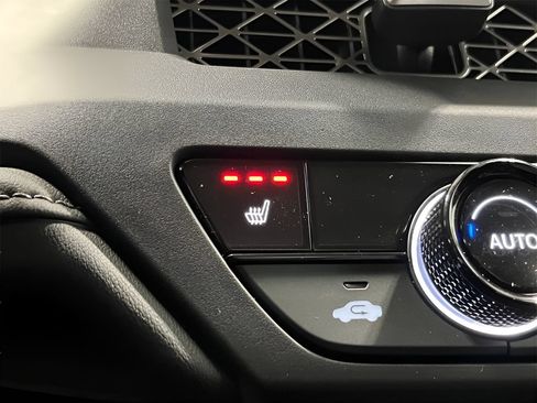 Used 2025 Honda Accord SE image 16