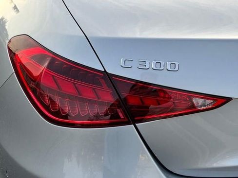 Used 2022 Mercedes-Benz C 300 4MATIC Sedan image 11