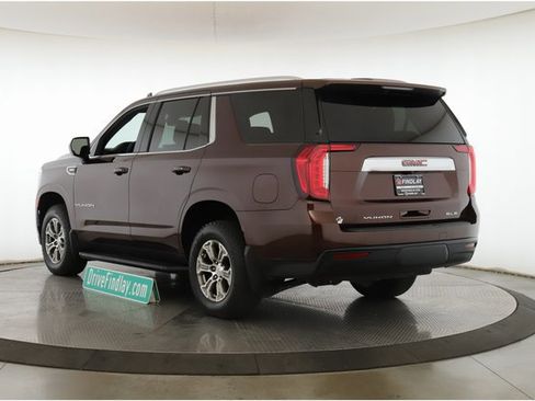 Used 2022 GMC Yukon SLE image 8