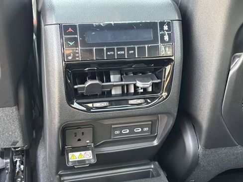 New 2026 Jeep Grand Cherokee L Limited AWD/4WD image 11