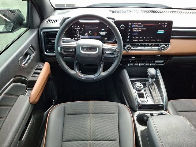 Used 2025 GMC Canyon AT4 w/ Nightfall Edition AWD/4WD image 11