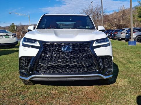 Used 2024 Lexus LX 600 F Sport image 2