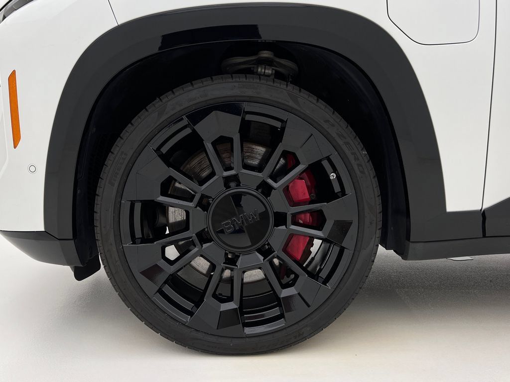 Certified 2023 BMW XM AWD/4WD image 27