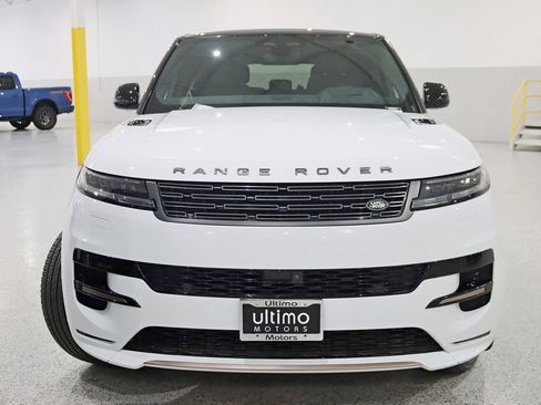 Used 2025 Land Rover Range Rover Sport Dynamic SE AWD/4WD image 9