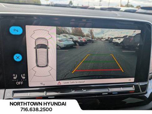 Used 2025 Volkswagen Atlas SE image 22