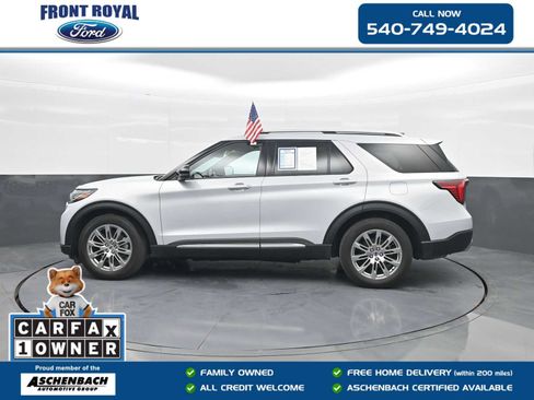 Used 2025 Ford Explorer Platinum RWD image 1