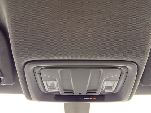 Used 2022 Chevrolet Silverado 2500 Custom w/ Custom Convenience Package image 30