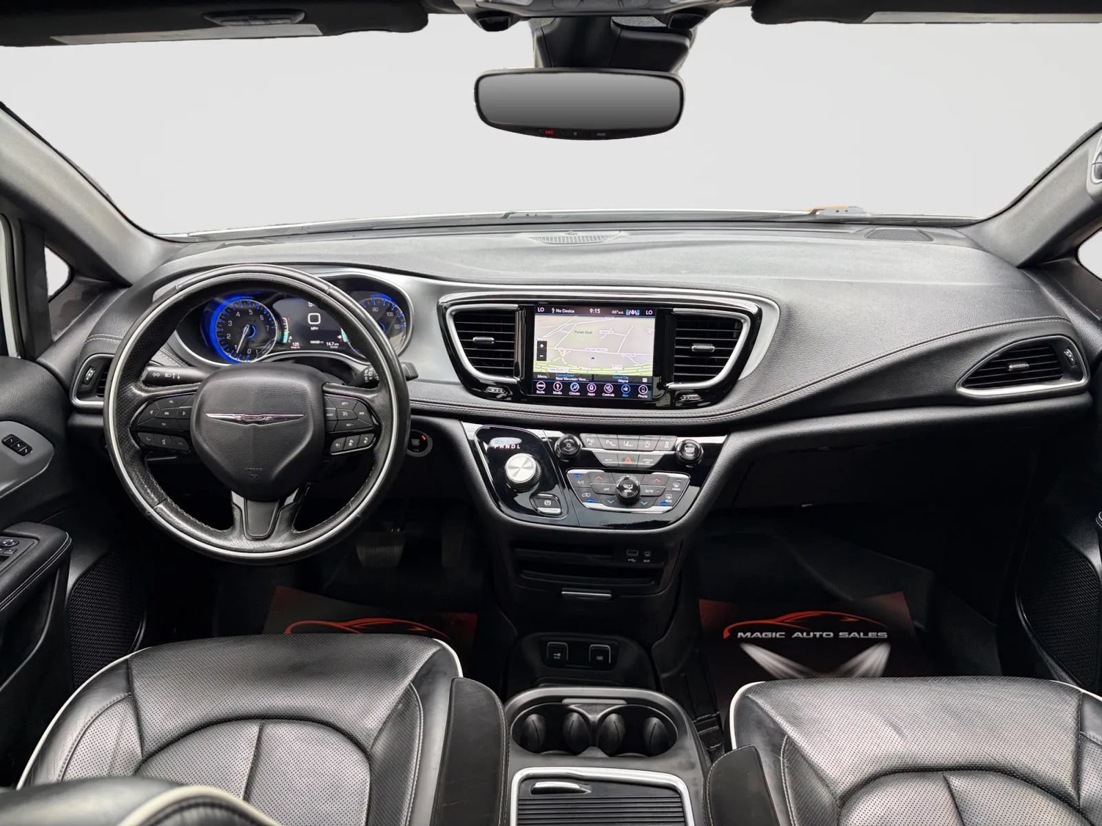 Used 2019 Chrysler Pacifica Limited w/ Advanced Safetytec Group FWD image 24