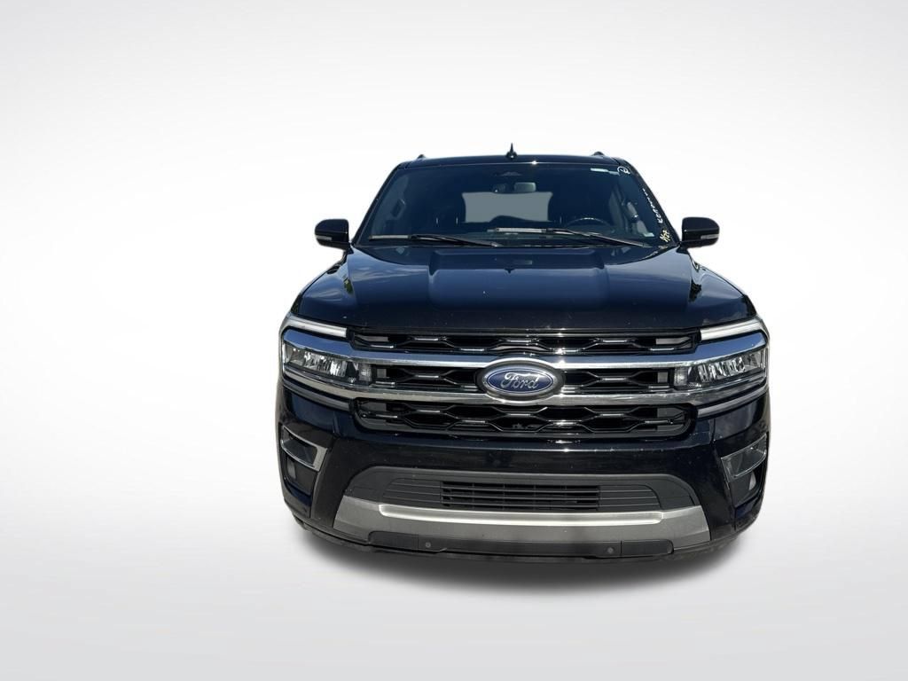 Used 2024 Ford Expedition Limited RWD image 3