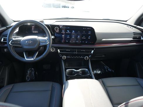 Used 2024 Chevrolet Traverse Z71 image 25