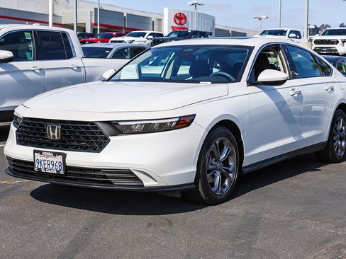 Certified 2024 Honda Accord EX image 20