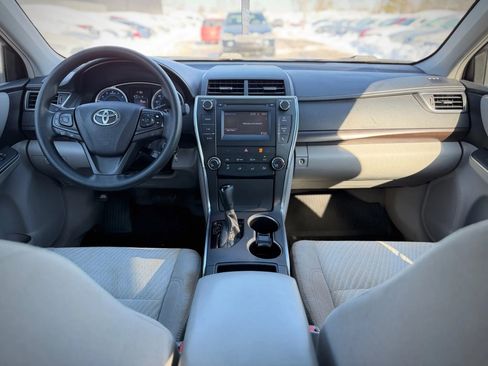 Used 2017 Toyota Camry LE FWD image 10