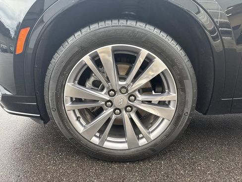 Certified 2024 Cadillac XT6 Premium Luxury AWD/4WD image 11