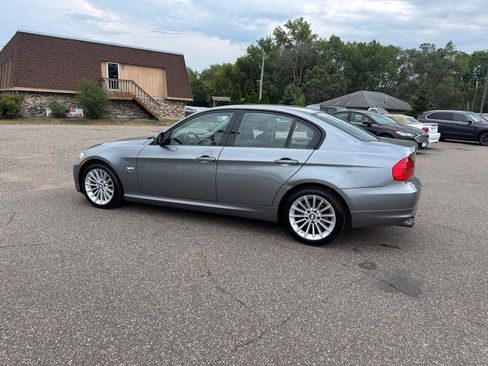 Used 2011 BMW 328i xDrive Sedan AWD/4WD image 8