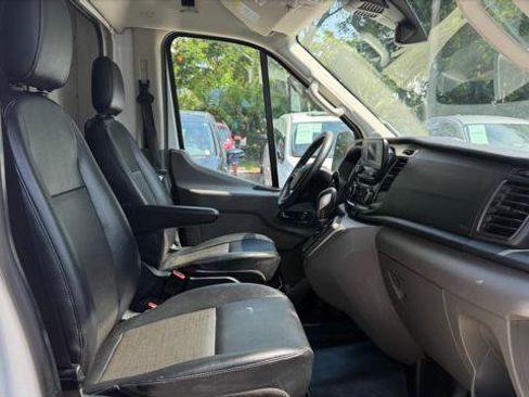 Used 2022 Ford Transit 350 DRW RWD image 19