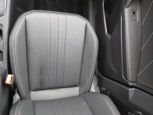 Certified 2024 Volkswagen Tiguan SE image 20