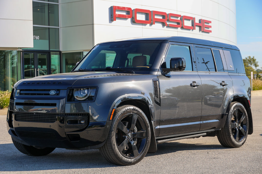 Used 2023 Land Rover Defender 110 V8 AWD/4WD image 1