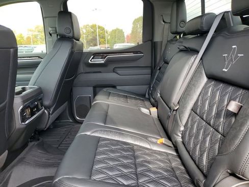 New 2025 GMC Sierra 1500 Elevation w/ Elevation Premium Package image 12