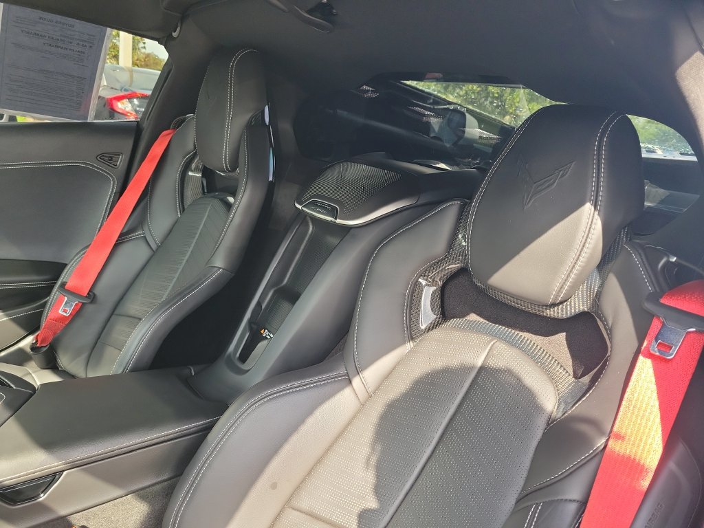 Used 2025 Chevrolet Corvette Z06 RWD image 21