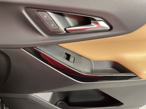 Certified 2025 Chevrolet Equinox ACTIV image 18