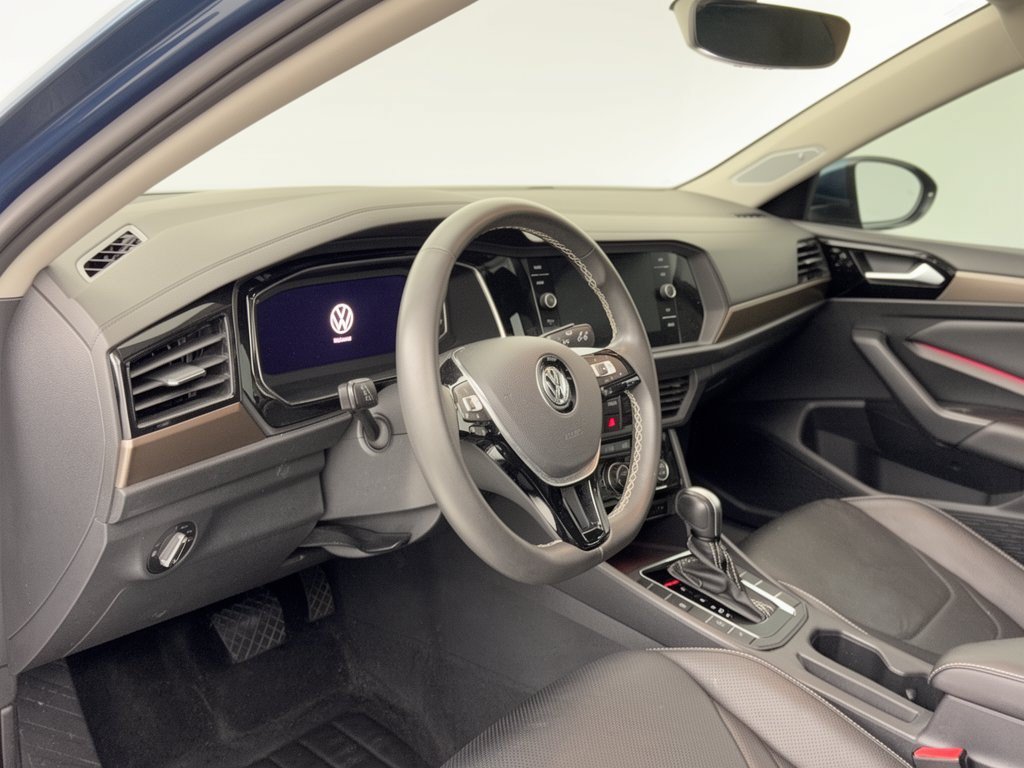 Used 2021 Volkswagen Jetta SEL Premium FWD image 4