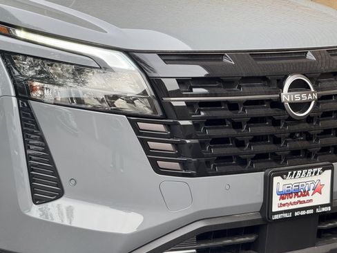 New 2026 Nissan Pathfinder Platinum AWD/4WD image 3