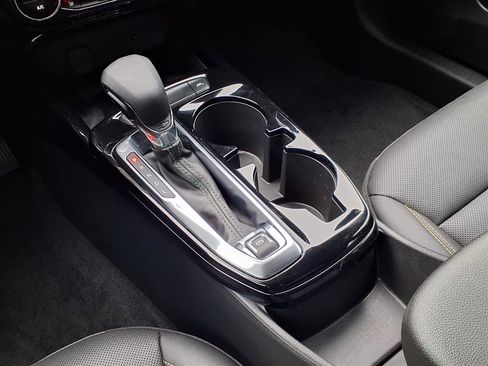 Used 2025 Chevrolet Trax ACTIV w/ Sunroof Package image 16