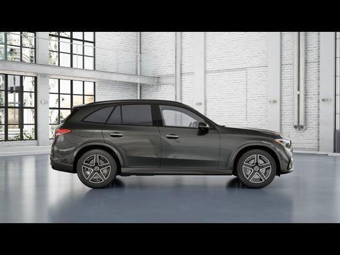 Used 2026 Mercedes-Benz GLC 300 4MATIC image 11