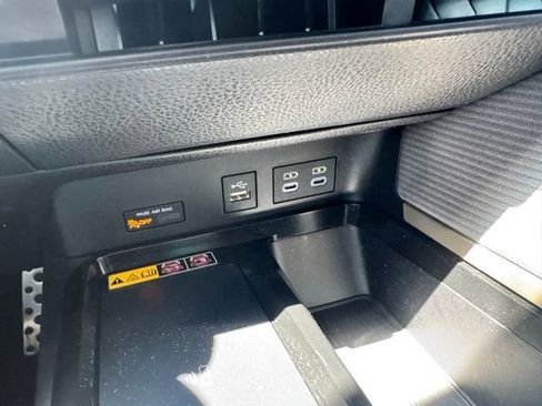 Used 2025 Toyota Camry SE w/ Convenience Package FWD image 13