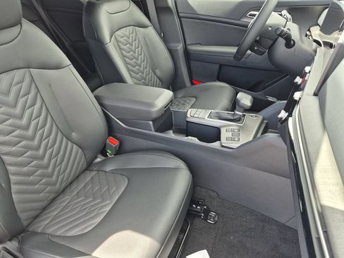 New 2026 Kia Sportage X-Line w/ X-Line Technology Package AWD/4WD image 15