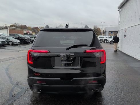 Used 2022 GMC Acadia SLT w/ Elevation Edition image 5
