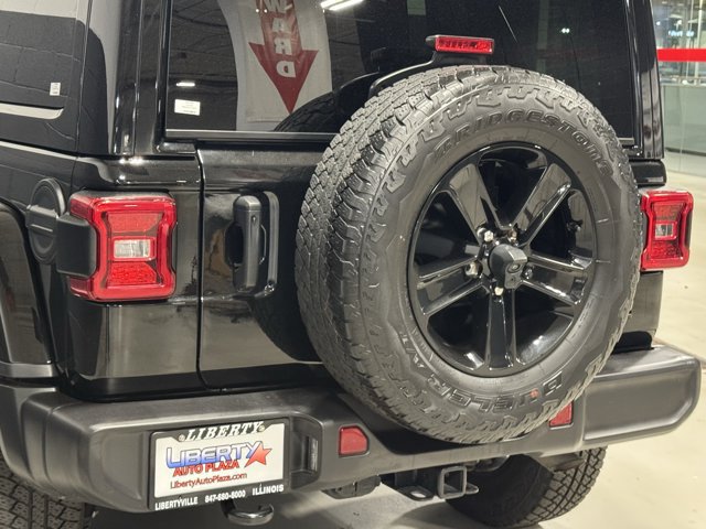Used 2023 Jeep Wrangler Unlimited Sahara AWD/4WD image 24